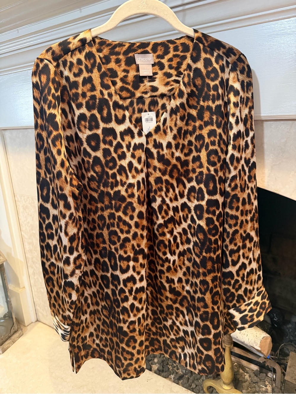 Chico's Leopard Print tunic in Brown and Black size Medium (1)